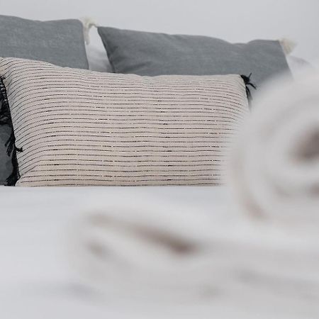 Guestready - Downtown Refuge With Private Parking Apartment Porto Luaran gambar