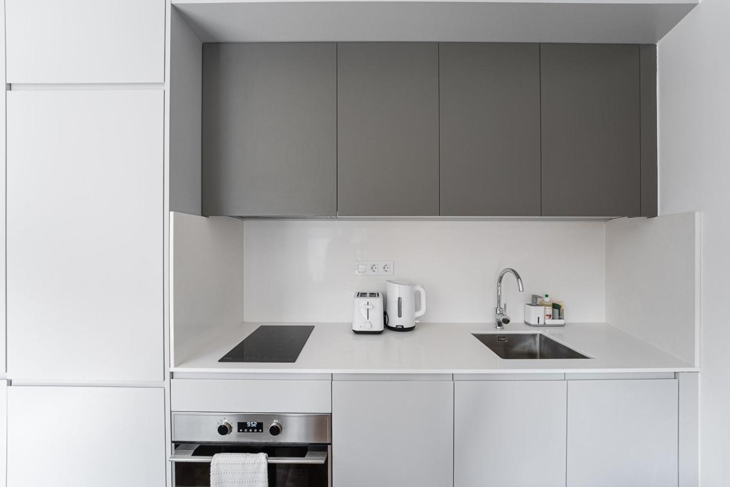 Guestready - Downtown Refuge With Private Parking Apartment Porto Luaran gambar