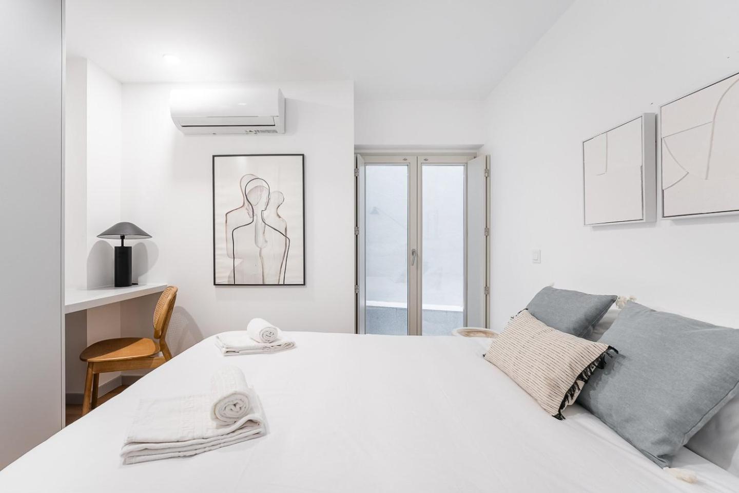 Guestready - Downtown Refuge With Private Parking Apartment Porto Luaran gambar