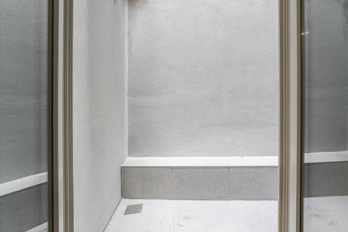 Guestready - Downtown Refuge With Private Parking Apartment Porto Luaran gambar